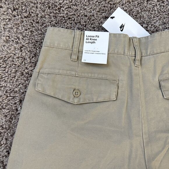 NWT Men's Size 28 Nike Life Pleated Chino At Knee Shorts Khaki Loose DX0643-247 - Picture 9 of 9